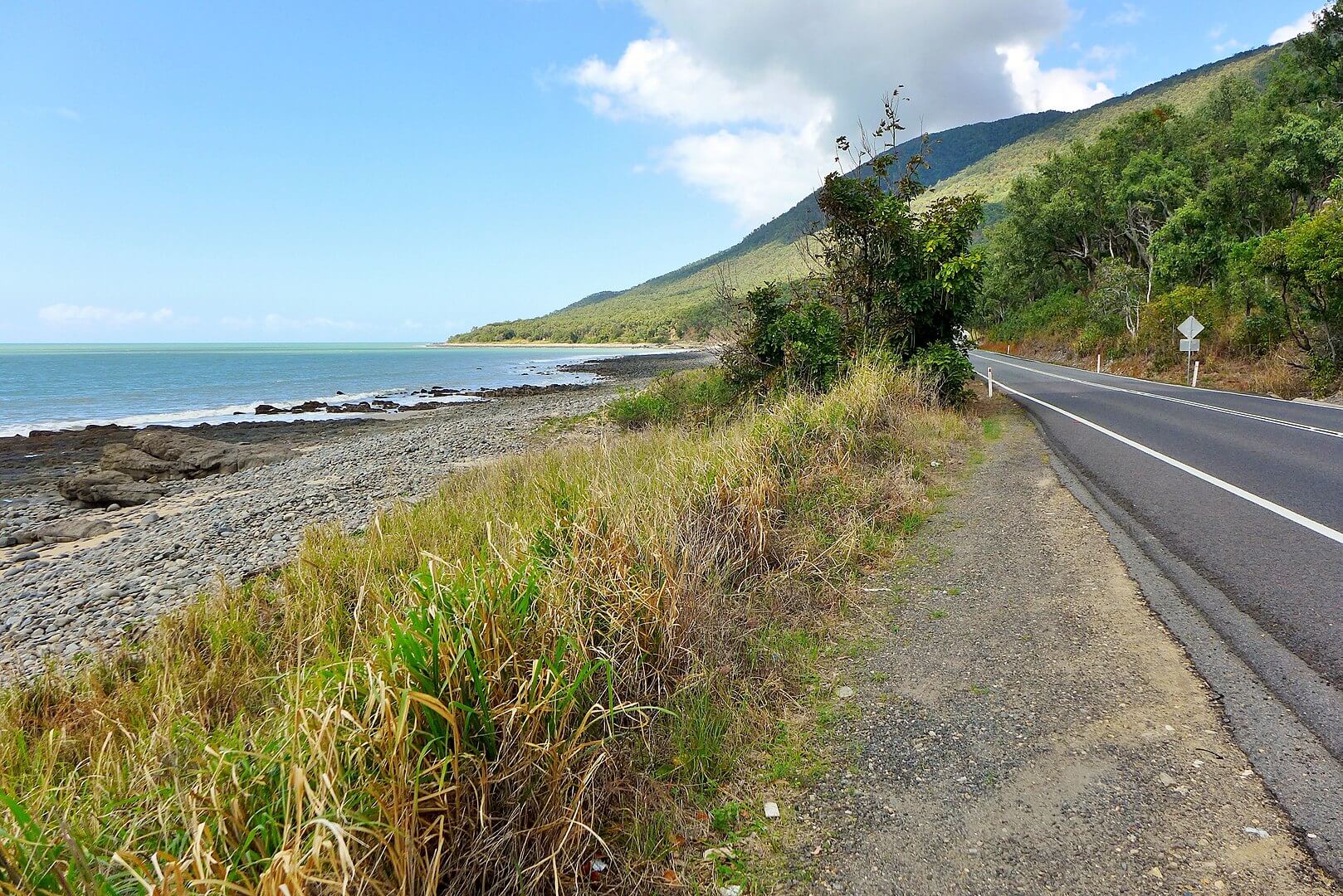 Captain Cook Highway, a road in Australia Roadstotravel