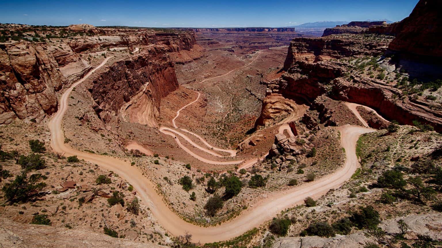 Shafer Canyon Road a wellknown road in Utah Roadstotravel
